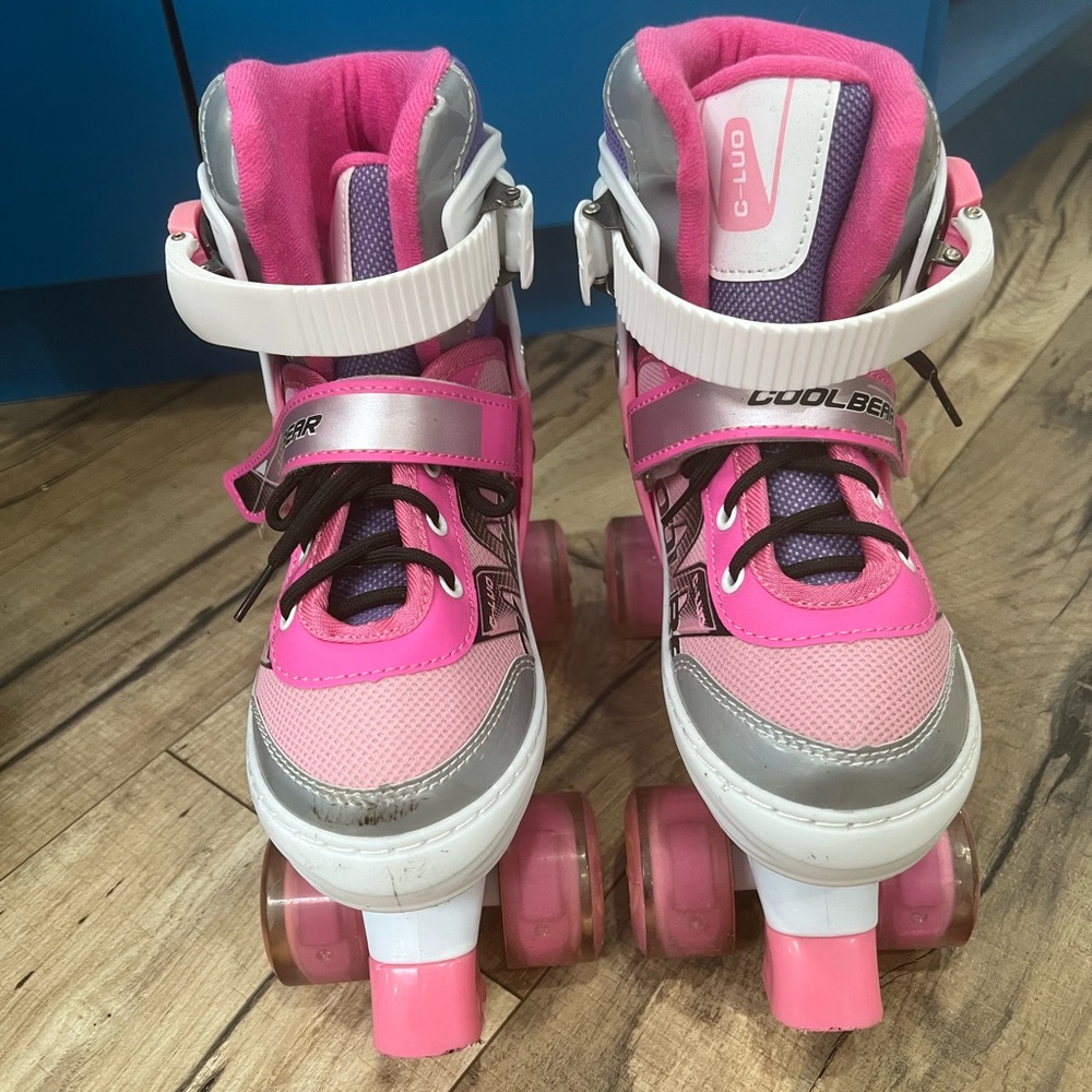 Girls adjustable rolling skates